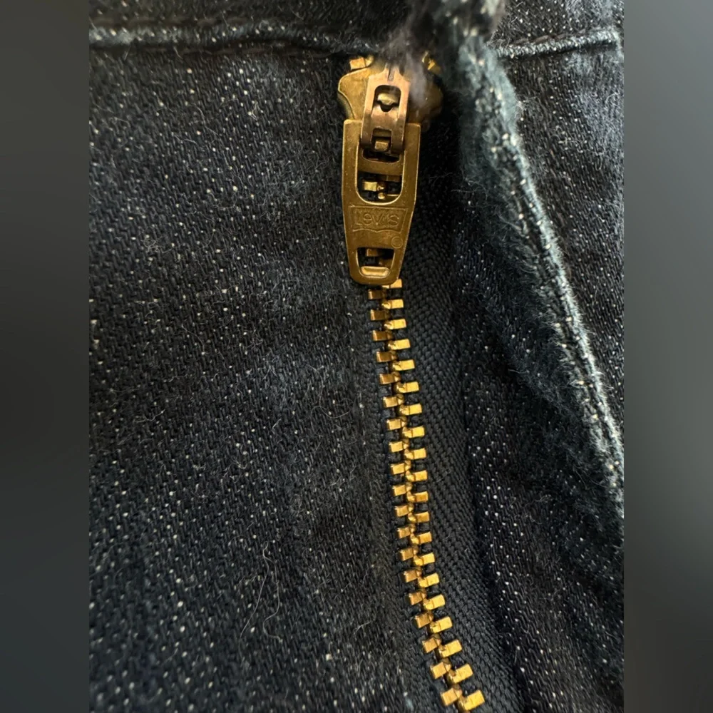 Classic Levi’s Dark Blue Denim Skirt Small